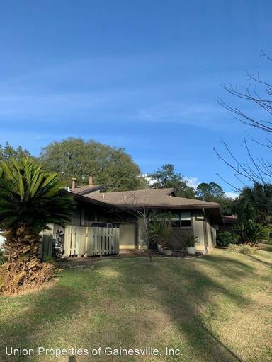 Main picture of 1604 NW 19th Cir