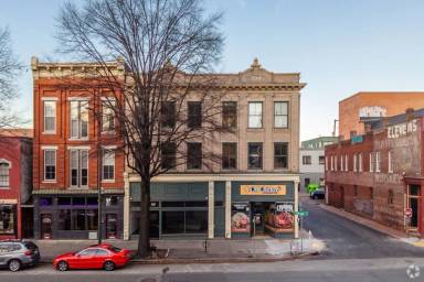 Main picture of 200 W Broad St