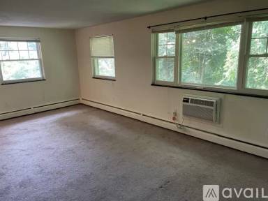 Main picture of 809 East Ave