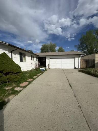 Main picture of 2975 Herrington Dr