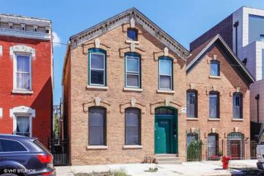 Main picture of 1630 W Pierce Ave
