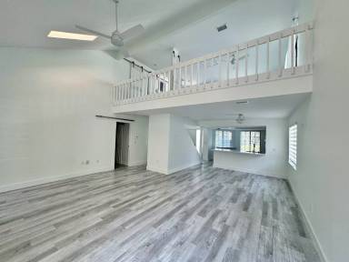 Main picture of 871 Meadowland Drive