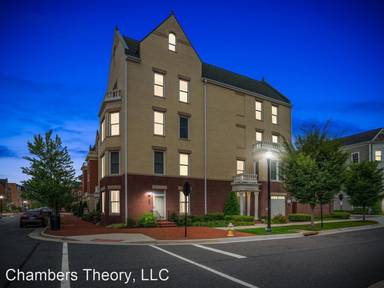 Main picture of 702 Diamond Ave