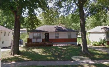 Main picture of 1910 N Plymouth Rd