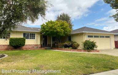 Main picture of 38830 Roanoke Way
