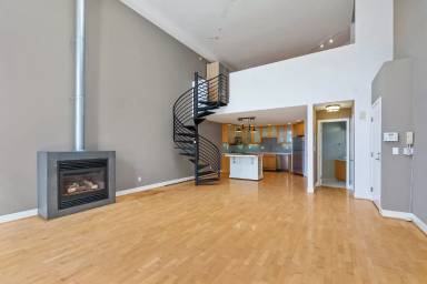 Main picture of 125 Gilbert St