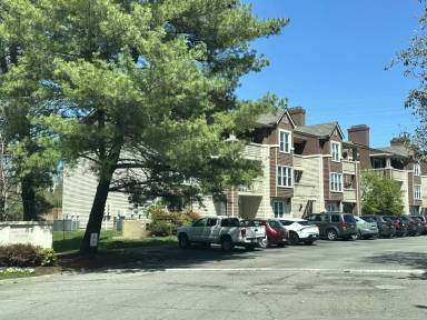 Main picture of 281 Hillsboro Pl