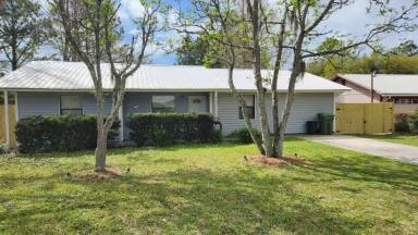Main picture of 7011 Foxwood Ln