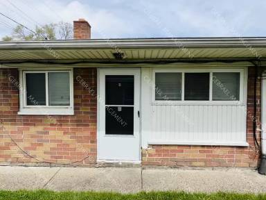 Main picture of 18515 Hoover St