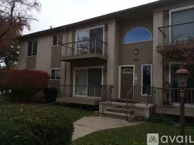 Main picture of Hampton Condominiums