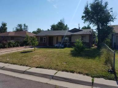 Main picture of 2924 N Glencoe St