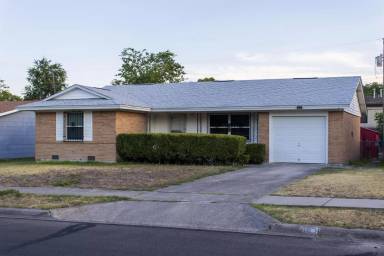 Main picture of 1202 Greenwood Ave