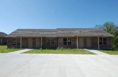 Main picture of 2000 Maxwell St