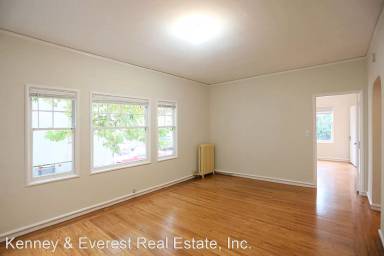 Main picture of 375 Grand Ave