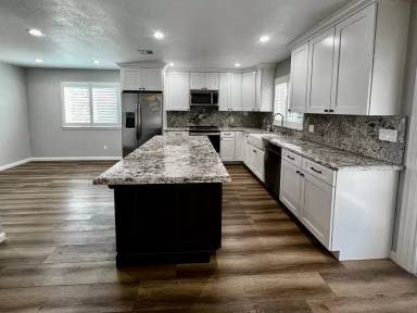 Main picture of 9573 N Meridian Ave