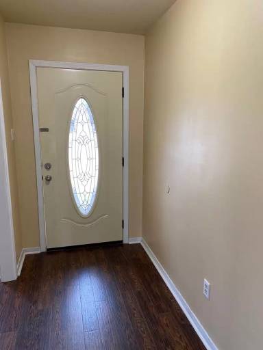 Main picture of 2116 Robert E Lee Blvd