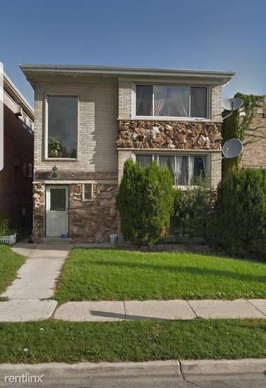 Main picture of 6440 W Montrose Ave