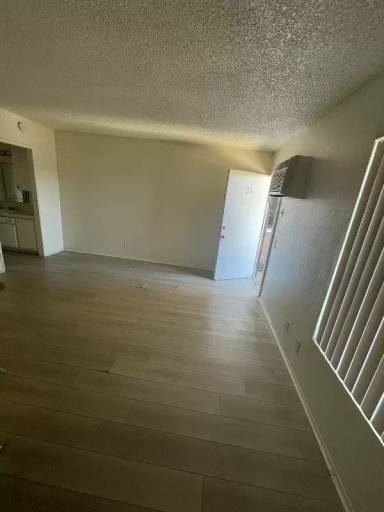 Main picture of 38101 11th St E