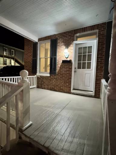 Main picture of 82 W Main St