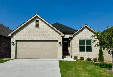 Main picture of 353 Fletcher Loop