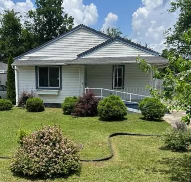 Main picture of 1411 Halsey Ave NE