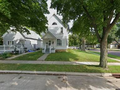 Main picture of 231 S Prairie Ave