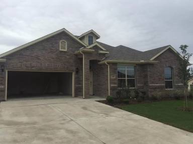 Main picture of 215 Fred Ln