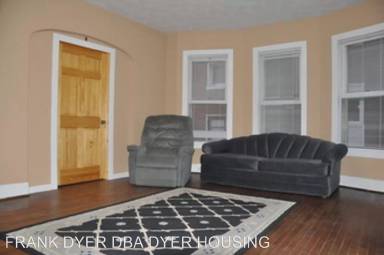 Main picture of 1123 Park Ave