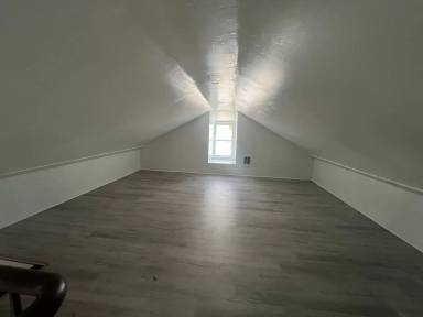 Main picture of 857 E Market St