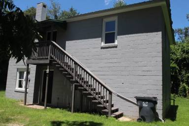 Main picture of 115 Main St
