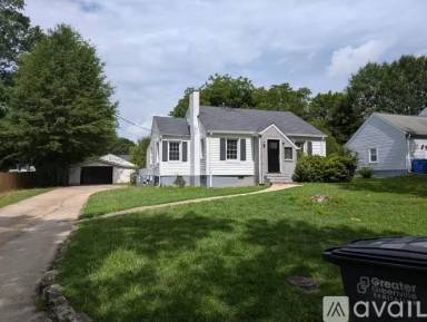 Main picture of 5 Shamrock Ln