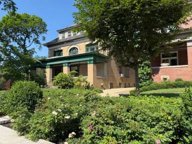 Main picture of 1115 N Negley Ave