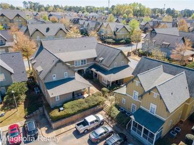 Main picture of Creekside