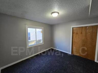 Main picture of 811 W 3rd St