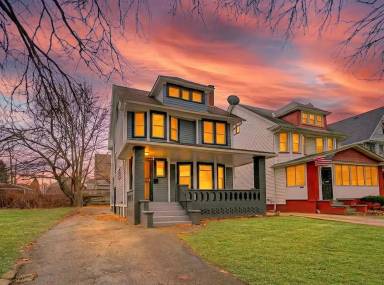 Main picture of 10100 Yale Ave