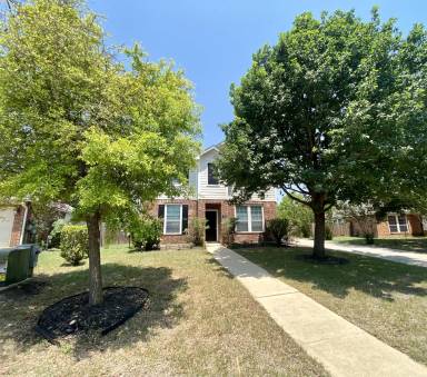 Main picture of 184 Invierno St