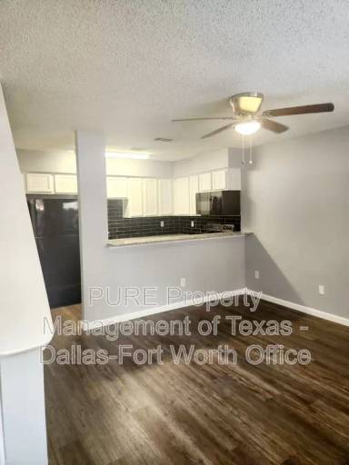 Main picture of 4004 W Pioneer Dr
