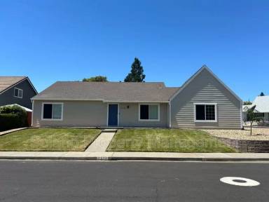 Main picture of 2813 Vista Palomar