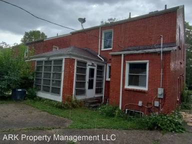 Main picture of 17311 Plainview Ave