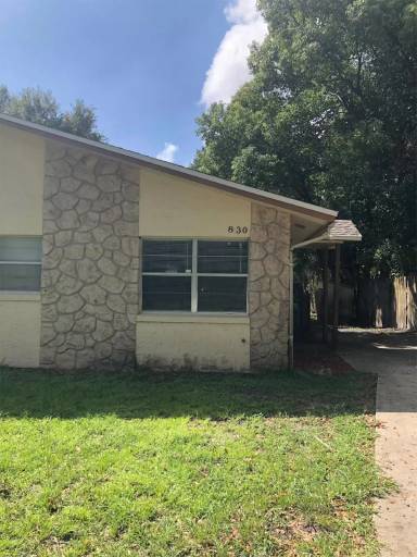 Main picture of 830 E Indiana Ave