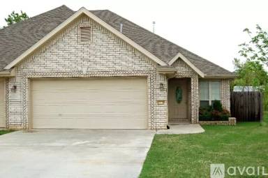 Main picture of 6210 W Milliken Bnd