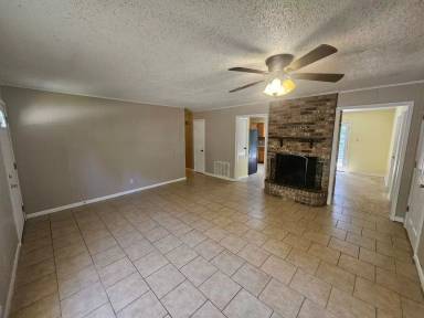 Main picture of 110 Kimberly Dr