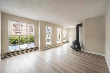 Main picture of 1648 Filbert St