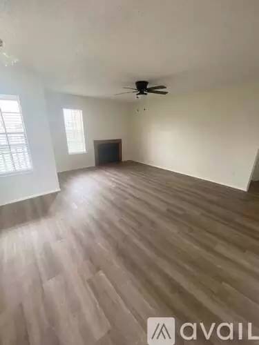 Main picture of 119 Circle Ct