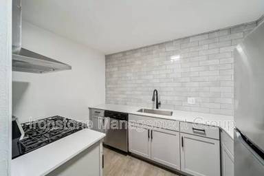 Main picture of 4513 E 31st St