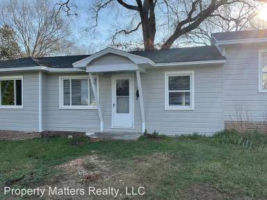 Main picture of 306 N Hoffman St