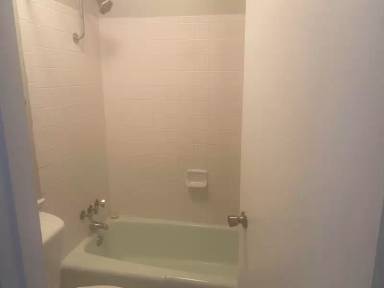Main picture of 206 NW 44th St