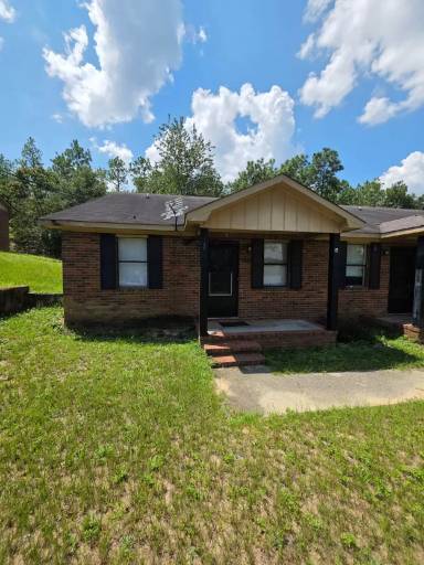 Main picture of 2830 Lumpkin Rd