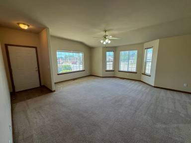 Main picture of 113 W Greenfield Ave