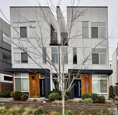 Main picture of 2320 15th Ave S